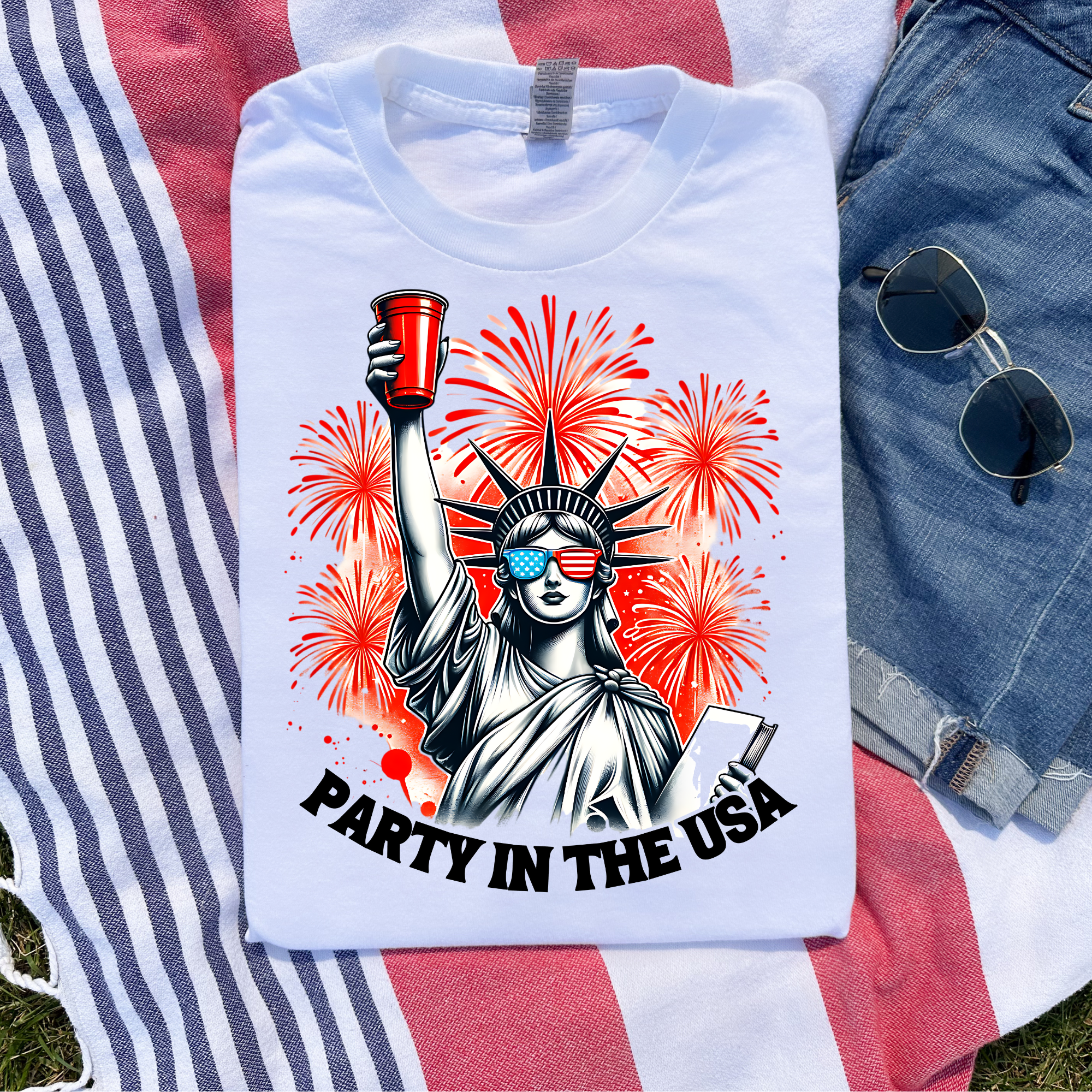 Party In the USA Lady Liber-Tee