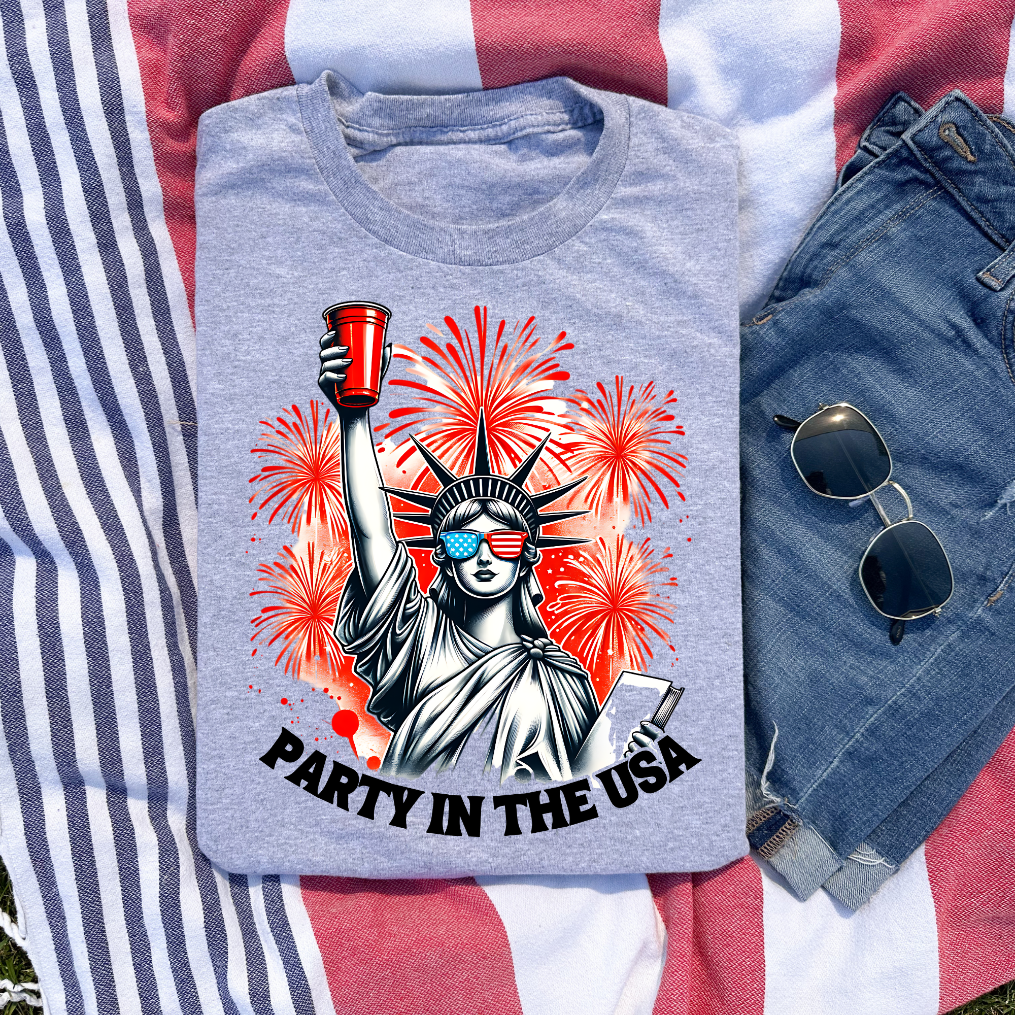 Party In the USA Lady Liber-Tee